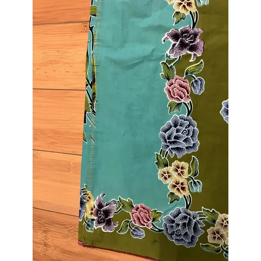 Floral Textiles Tablecloth Runner Cover Retro Motif Batik Art 46 x 37”